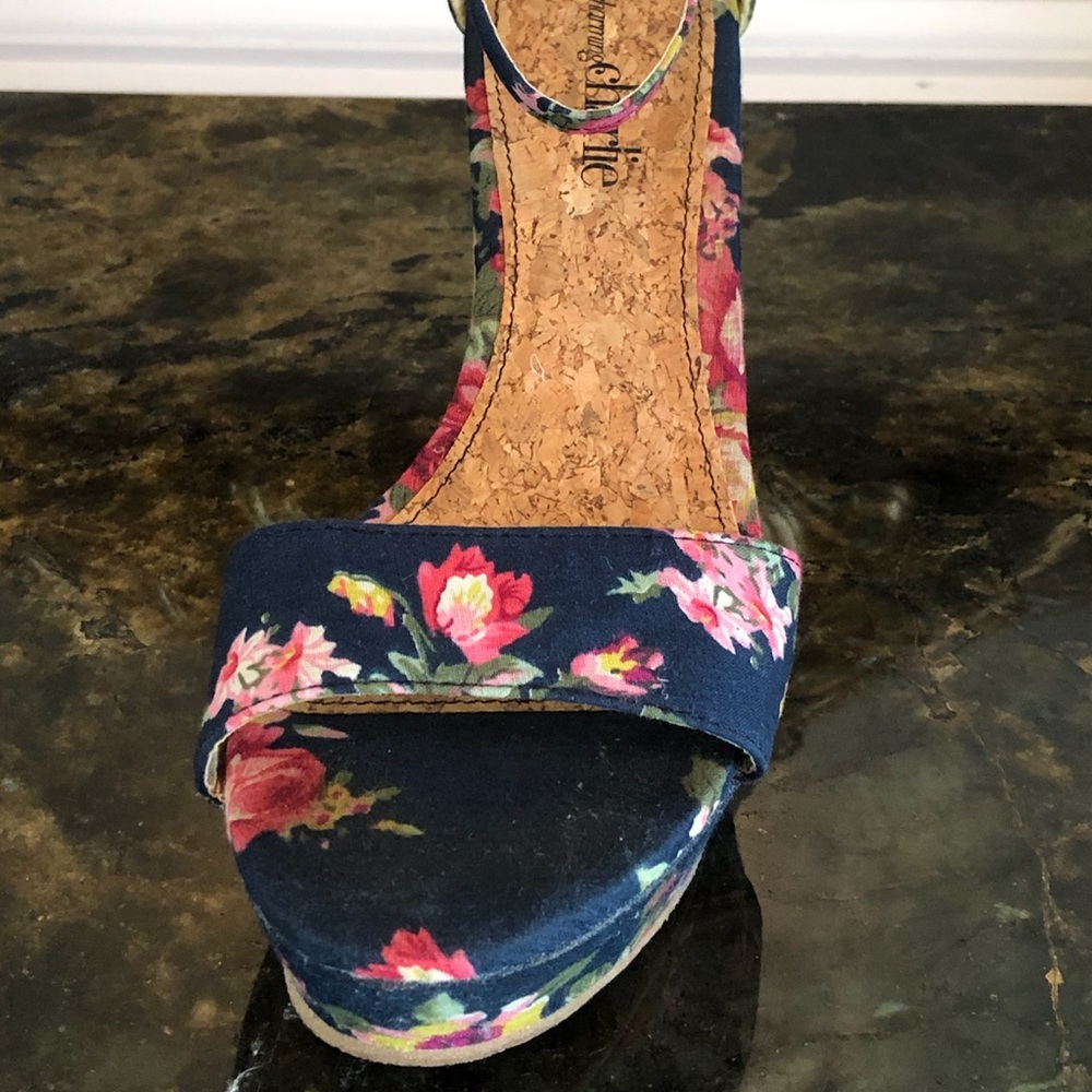 Flowered Pattern Platform Sandals - image 4